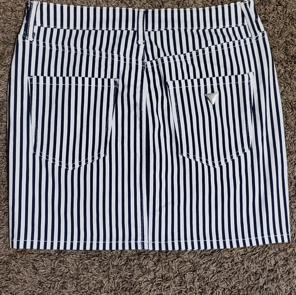 Guess Striped Skirt - Picture 2 of 8
